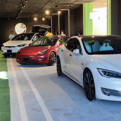 أليانز تفتتح أول معرض متخصص في السيارات الكهربائية بـ الساحل الشمالي