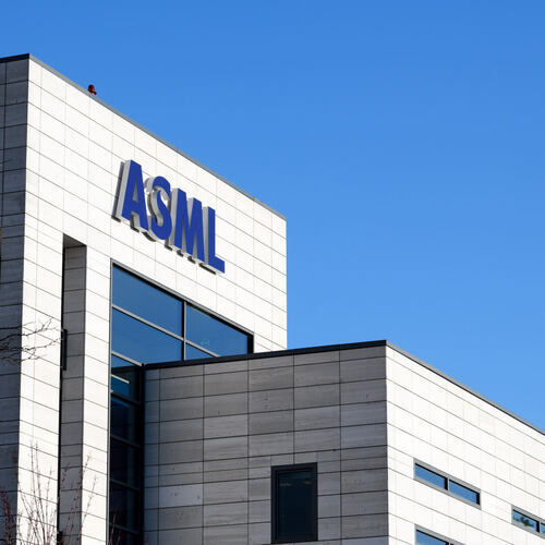 إيرادات شركة صناعة أشباه الموصلات الهولندية ASML ترتفع 10.25% خلال الربع الثالث
