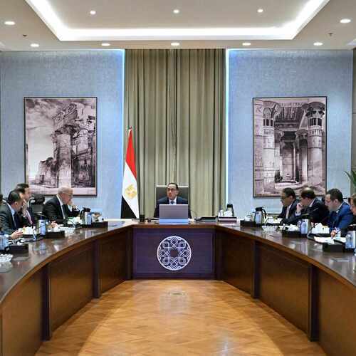 مصر تسمح ببيع العقارات بالدولار لتعزيز مصادر النقد الأجنبي