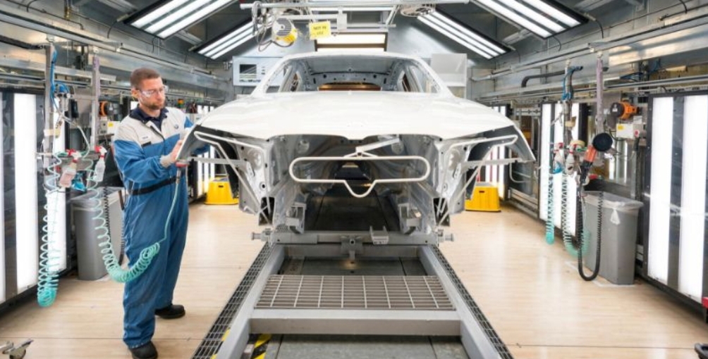 BMW تتوقع زيادة معدلات الطلب العالمي على السيارات الجديدة