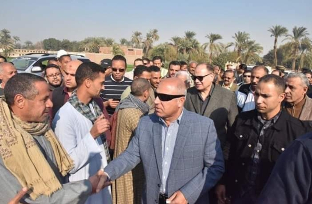وزير النقل ومحافظ اسيوط يشهدون المرحلة الأولى لتنفيذ محور دايروط