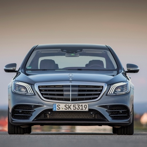 عائلة الفئة S تكتمل بإطلاق السيارة S320 الجديدة بـجانب السيارتين S450 وS560