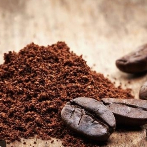 القهوة والخل الحل المثالي لنظافة السيارات