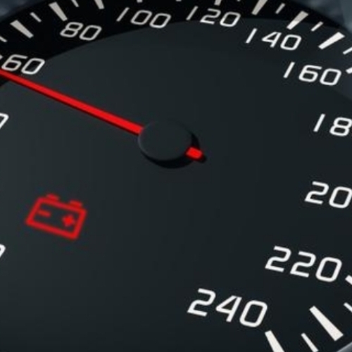 طريقة تشغيل السيارة ببطارية ضعيفة بثلاث خطوات بسيطة وسهلة