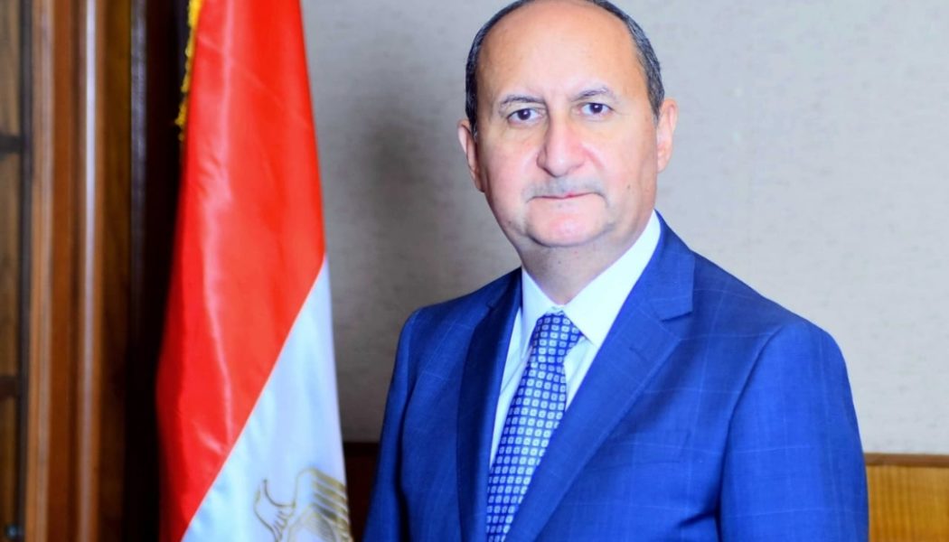 القمة السنوية الخامسة للسيارات “إيجيبت إوتوموتيف” برعاية رئيس الوزراء 4 ديسمبر مشاركة ورعاية وزارت التجارة والصناعة وقطاع الاعمال والهيئة الاقتصادية لقناة السويس