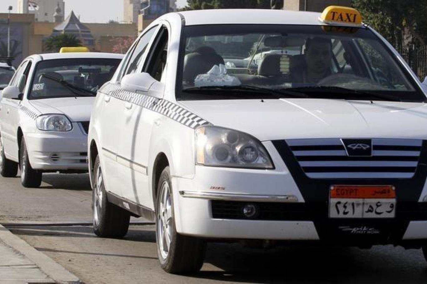 الحكومة تتجة إحلال  الناكسي بسيارات كهربائية ..جواب نهائي