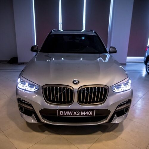 أنطلاقة قوية لـــــ BMW X3  الجديدة من الطراز الرياضي القوي M Performance