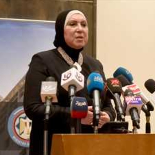 وزيرة الصناعة عن إحلال السيارات القديمة: القسط من 1500 جنيه والاستلام في 10