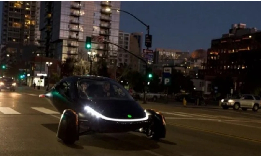 نفاد مبيعات aptera car أول سيارة كهربائية في العالم لا تحتاج لشحن
