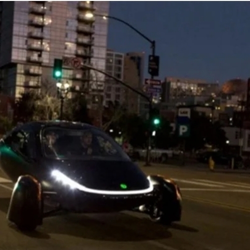 نفاد مبيعات aptera car أول سيارة كهربائية في العالم لا تحتاج لشحن