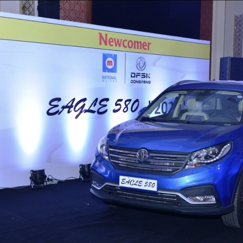 حصرى من خلال حفل الأفضل car of the year  وتحصل مناصفة  على جائزة الأفضل