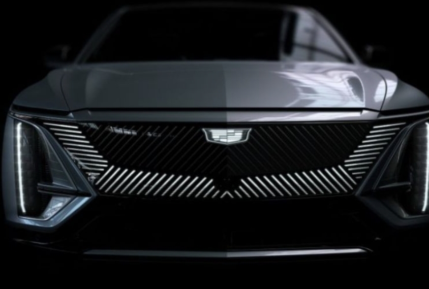 2030 نهاية السيارات الكاديلاك ذات المحرك البنزين والديزل