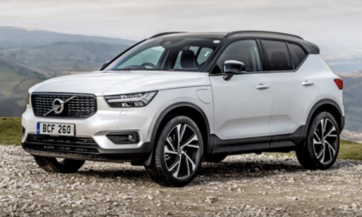 فولفو XC40 موديل 2021: مميزات والعيوب