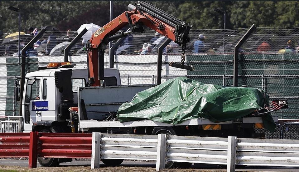 نقل فيرشتابن للمستشفى بعد حادثه في سيلفرستون
