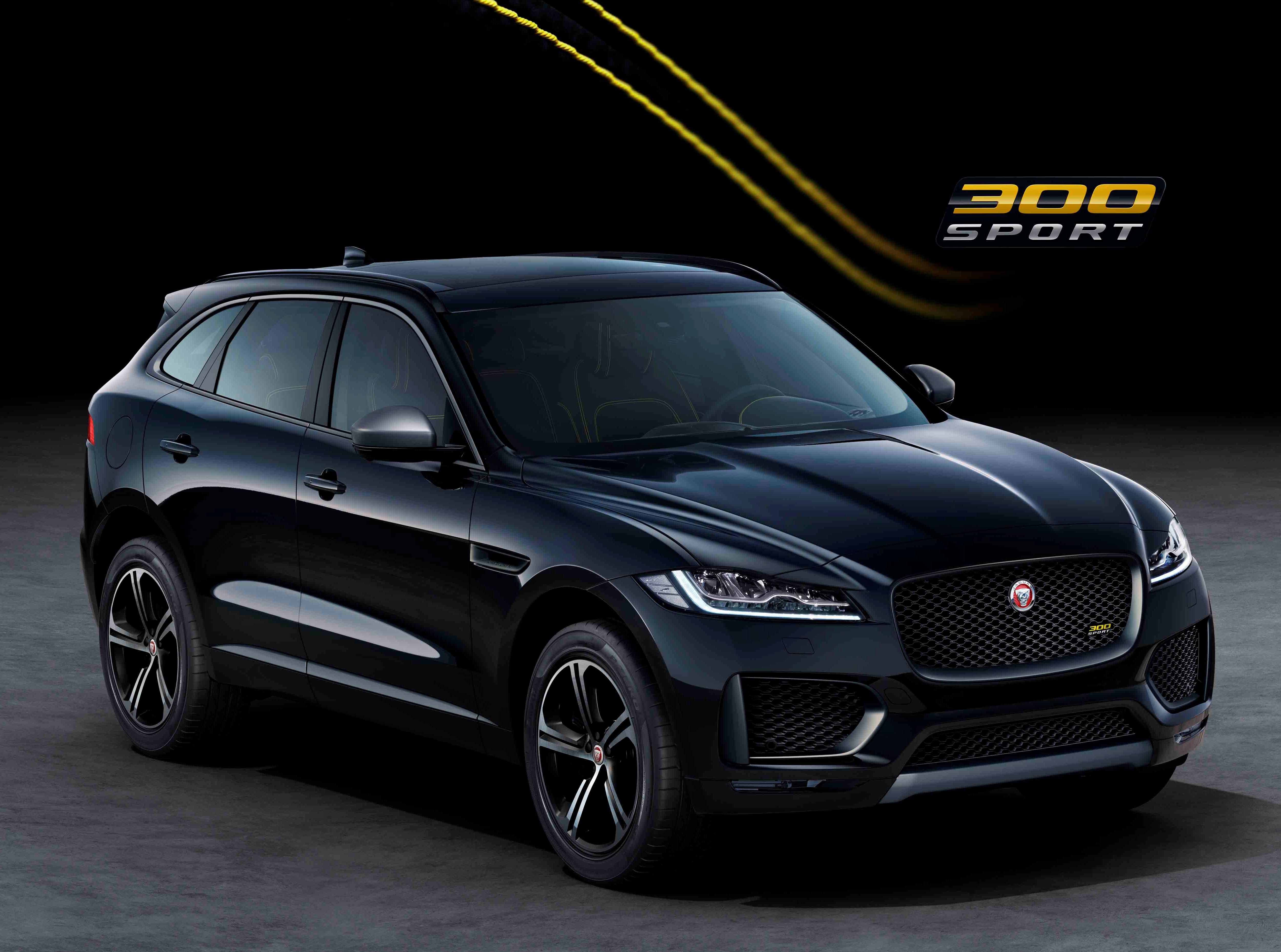 جاكوار F-PACE: إطلاق نسختي "300 SPORT" و "CHEQUERED FLAG" من السيارة الفائزة بالجوائز