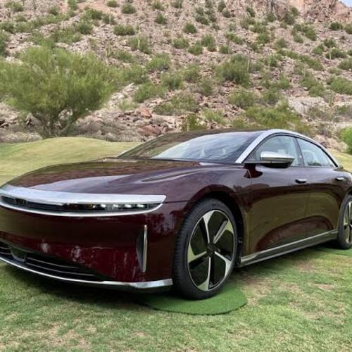 لوسيد  توقع اتفاقية إنشاء أول مصنع لإنتاج سياراتها في السعودية
