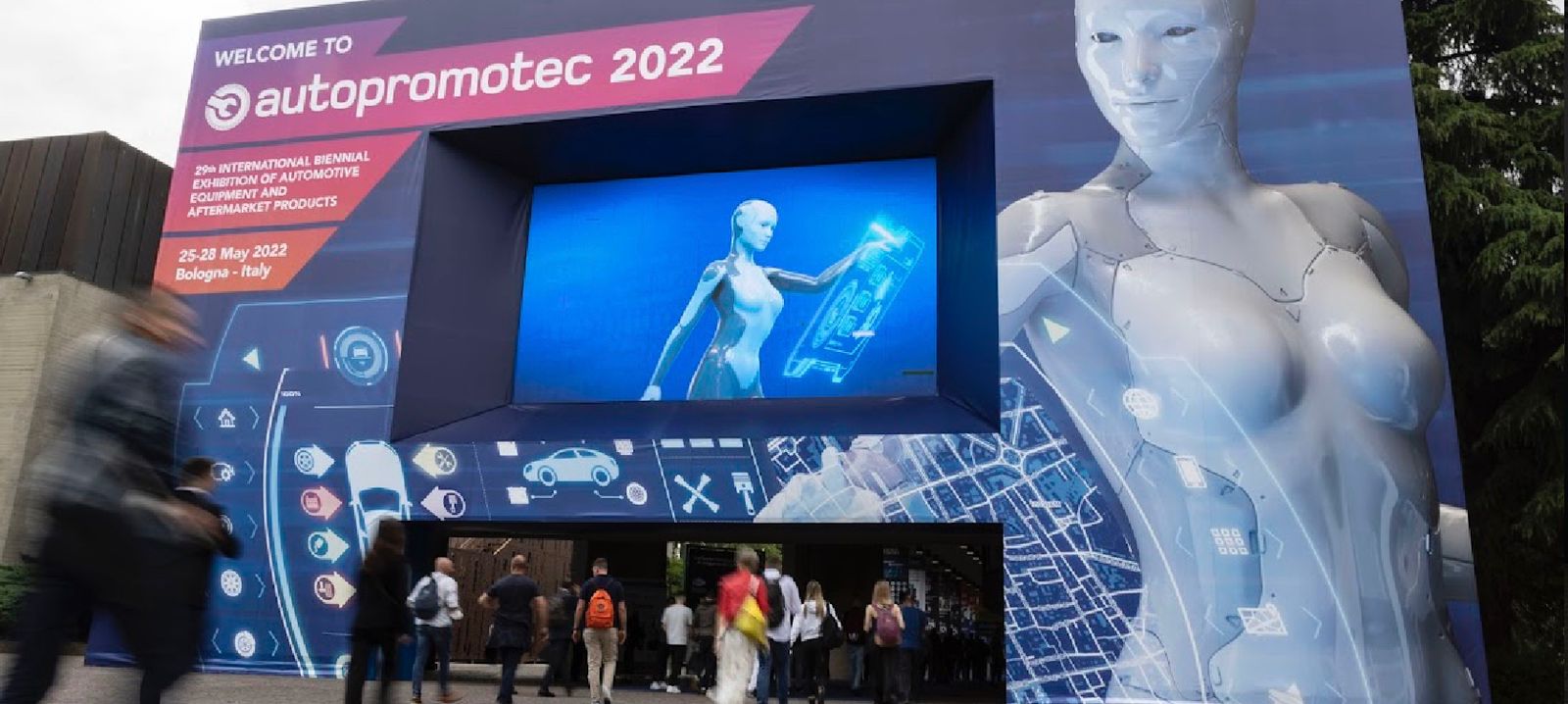 اوتوبروموتك يفتح افق المستقبل في دورته لعام 2022
