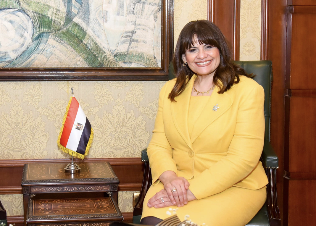 إعفاء سيارات المصريين بالخارج من الجمارك