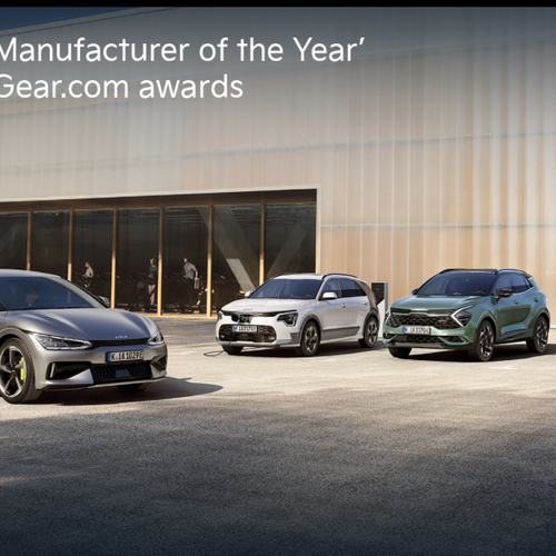 كيا تحصد لقب "الشركة المصنعة لهذا العام" خلال جوائز "توب غير 2022" TopGear.com