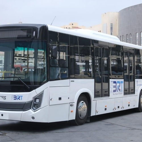 وزير النقل يزور مصنع MCV لتفقد النموذج الأولي لأوتوبيسات BRT
