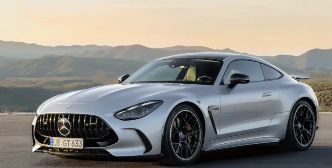 مرسيدس تدشن AMG GT الجيل الجديد بداخلية 4 ركاب ومحرك 8 سلندر بقوة تصل إلى 577 حصان