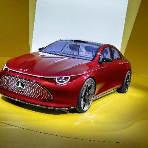 مرسيدس بنز تكشف النقاب لأول مرة عن سيارتها الكهربائية الجديدة Concept CLA Class والتي يبلغ مداها أكثر من 750 كم (466 ميل