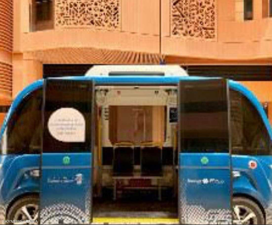 العالم ينتظر سيارات بدون تدخل بشري في القيادة بالكامل وتتحول الي صالون في 2035