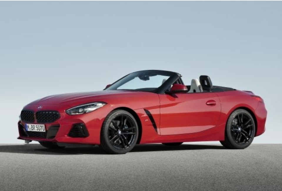 المجموعة البافارية للسيارات تطلق رسميا طراز BMW Z4 لأول مرة فى مصر