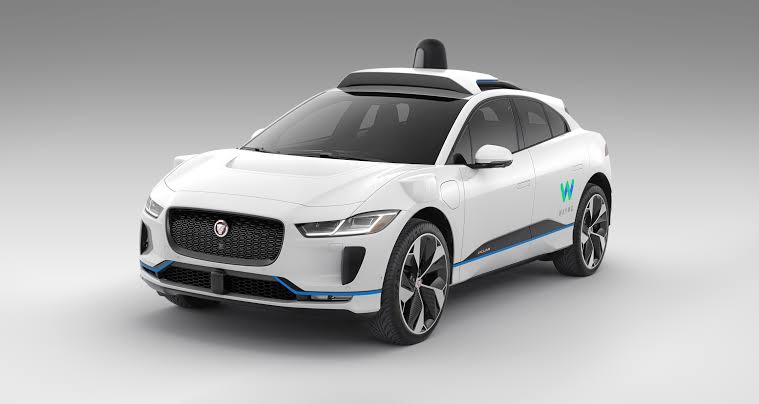 هل تبدأ حرب جديدة بين waymo الصينية و Tesla