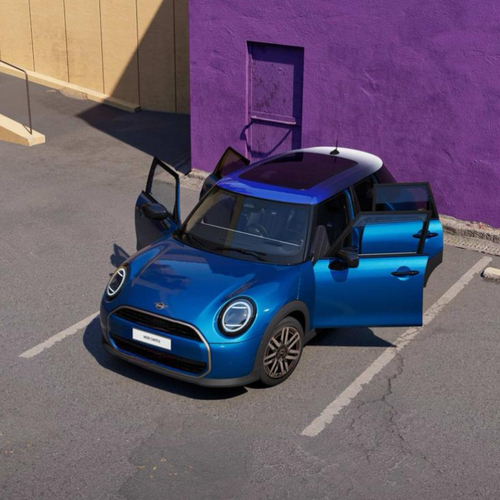 ‏MINI   تُطلق MINI Cooper  خماسية الأبواب الجديدة كليًّا في السوق المصرية