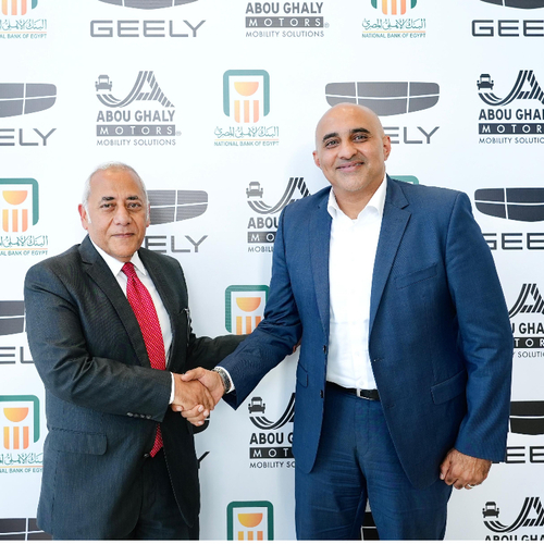 البنك الأهلي المصري يوقع بروتوكول مع مجموعة ابوغالى موتورز لتوريد وتسليم سيارات "جيلي" بمصر