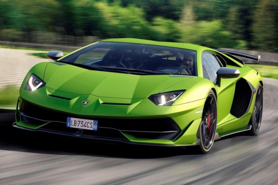 افينتادور SVR ستكون آخر لامبورجيني بدون محرك كهربائي